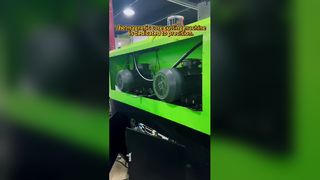 Manyetik göbek kesme makinesi hassaslığa adanmıştır.